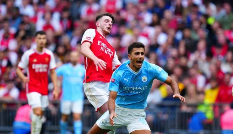 阿森纳迎社区盾关键赛；清晨豪取连胜；更衣室稳定；心理建设被强调的简单介绍